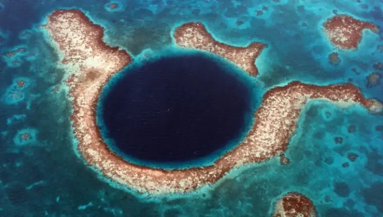 BelizeBlueHoleCloseUpDark