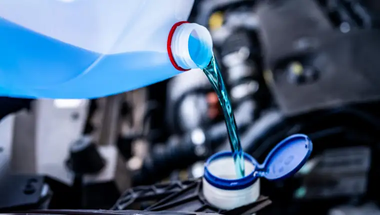 adblue tekućina u motoru freepik