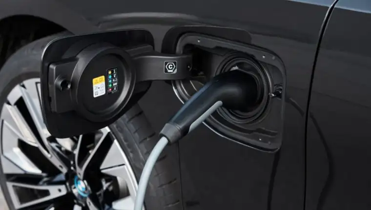 bmw superhibridni punjač