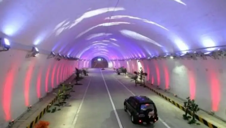 tunel Zhongnanshan kina
