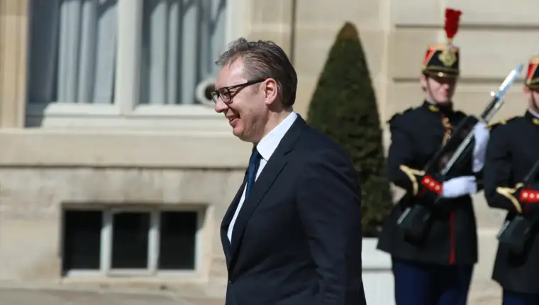 AA-20250409-37580088-37580079-MACRON_PRIMIO_VUCICA_U_JELISEJSKOJ_PALATI