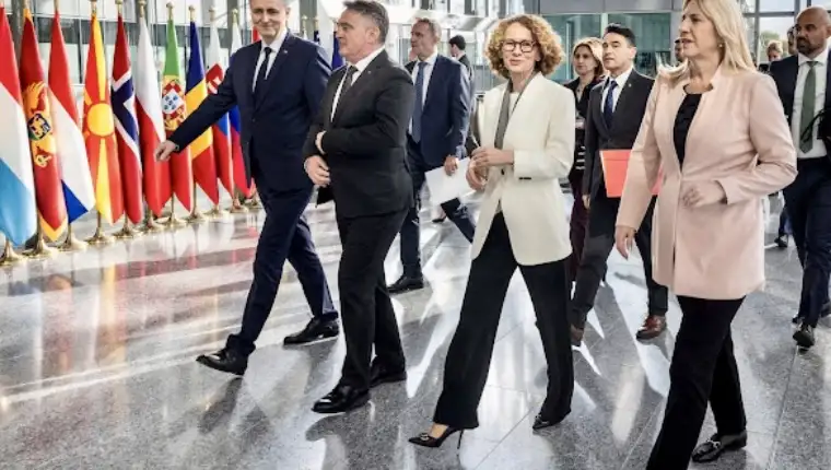 Predsjedništvo BiH pred sastanak NAC-a (izvor NATO), 2