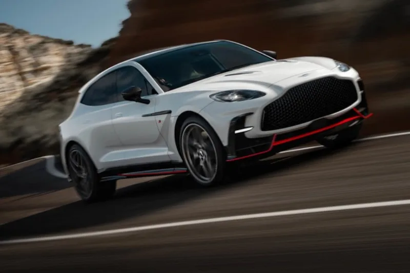 Aston Martin DBX S