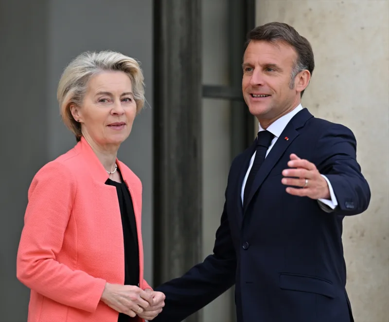 Macron i Ursula von der Leyen