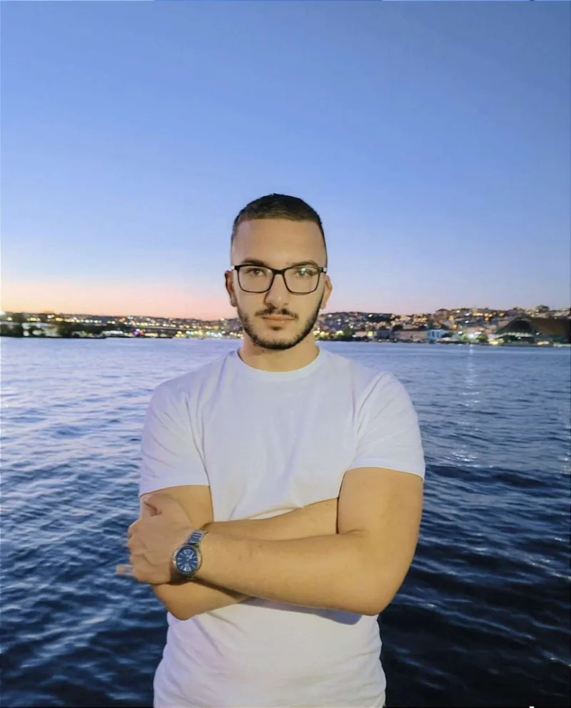l_352f7493010b8ccc5dce28f44e41038c