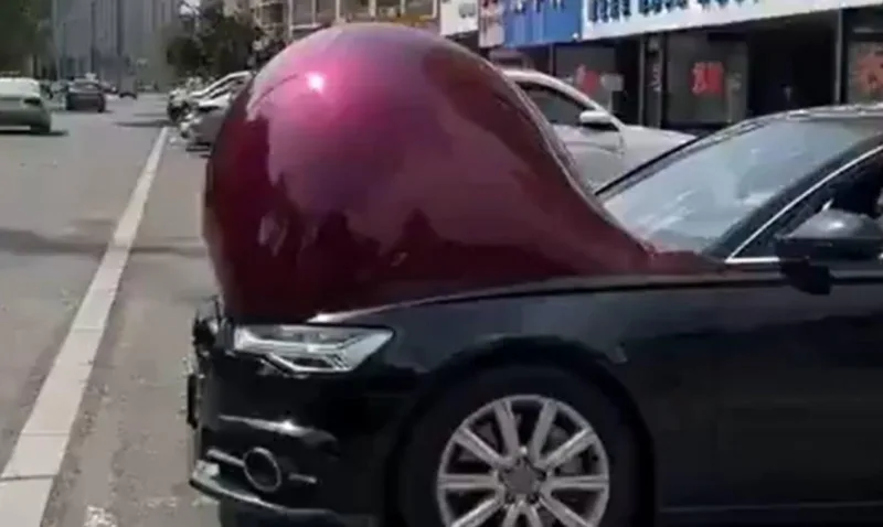 auti s natečenim haubama