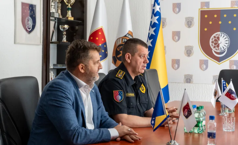 policiaj ks 1