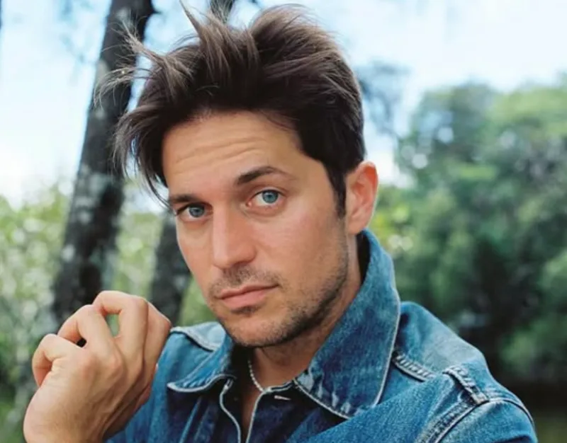 lucas bravo