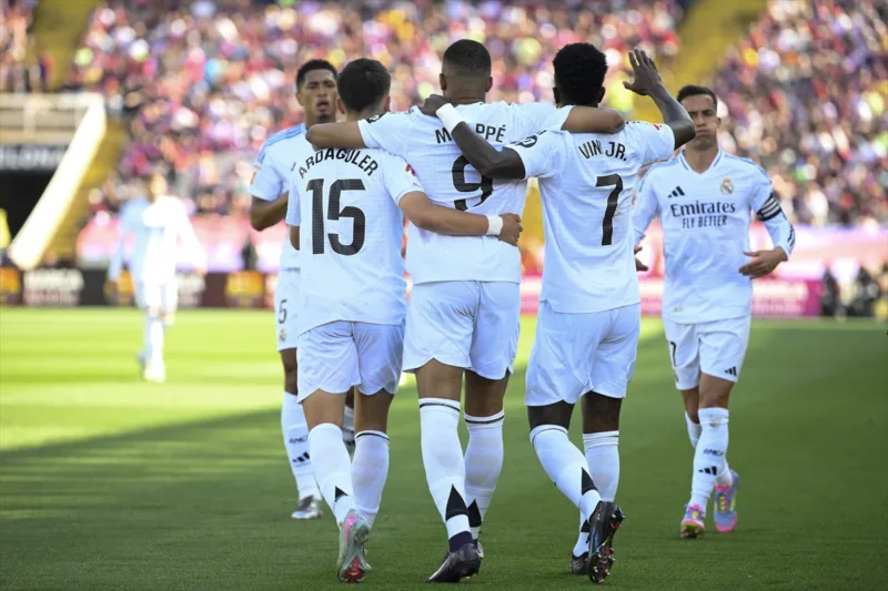 AA-20250511-37917679-37917677-UTAKMICA_35_KOLA_SPANSKE_LA_LIGE_BARCELONA_REAL_MADRID