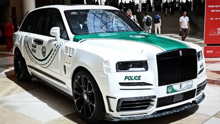 Rolls Royce Cullinan dubai policija