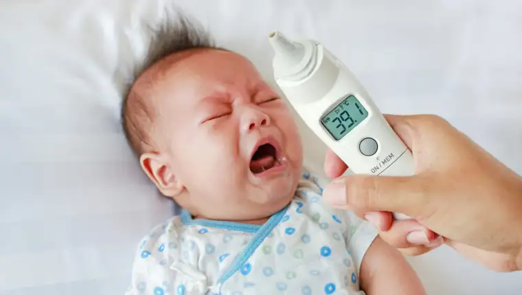 beba visoka temperatura freepik