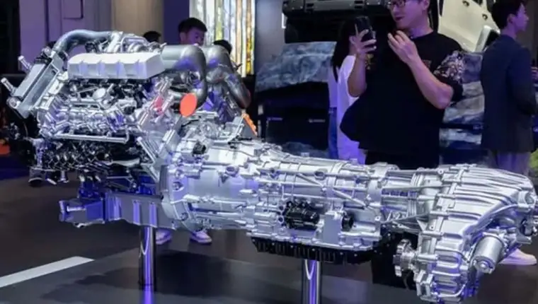 v8 motor