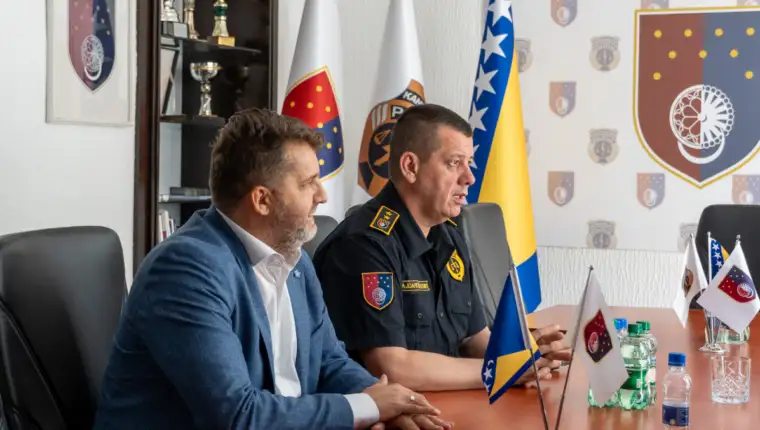 policiaj ks 1