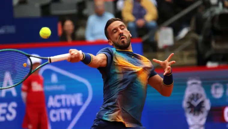 Bitpanda Hamburg Open, ATP, Tennis Herren Turnier 500, 1. Runde: Damir Dzumhur (Bosnien-Herzegowina). *** Bitpanda Hambu
