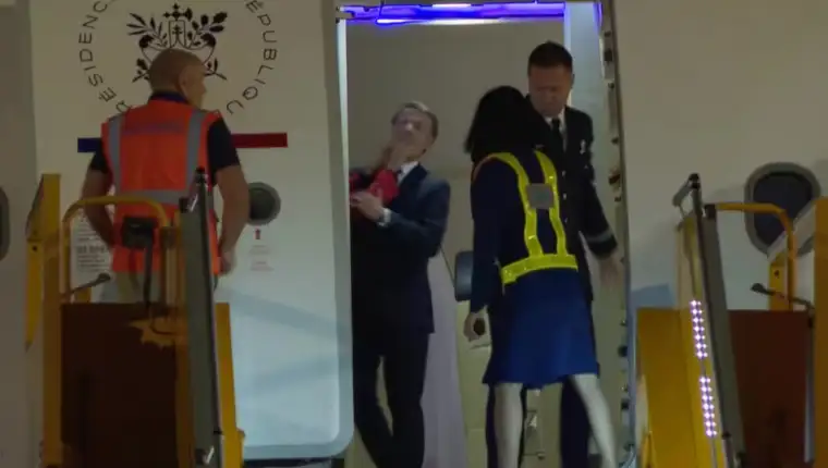 emmanuel macron brigitte vietnam samar