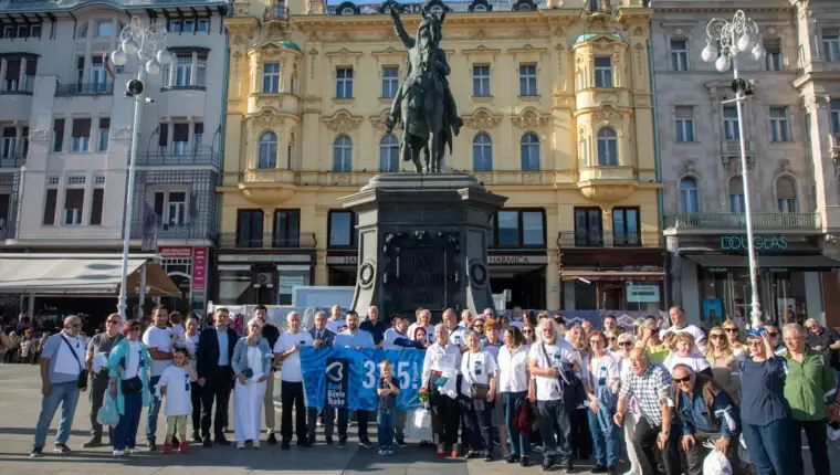 AA-20250531-38145449-38145445-U_ZAGREBU_OBILJEZEN_DAN_BIJELIH_TRAKA_U_ZNAK_SJECANJA_NA_PRIJEDORSKE_ZRTVE