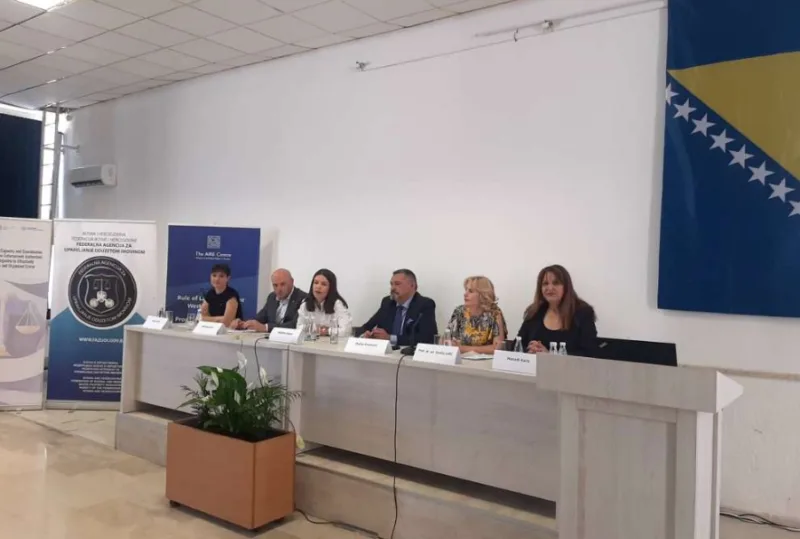 panel neum 1