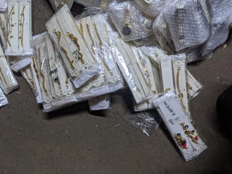 Oduzeti-nakit-i-satovi