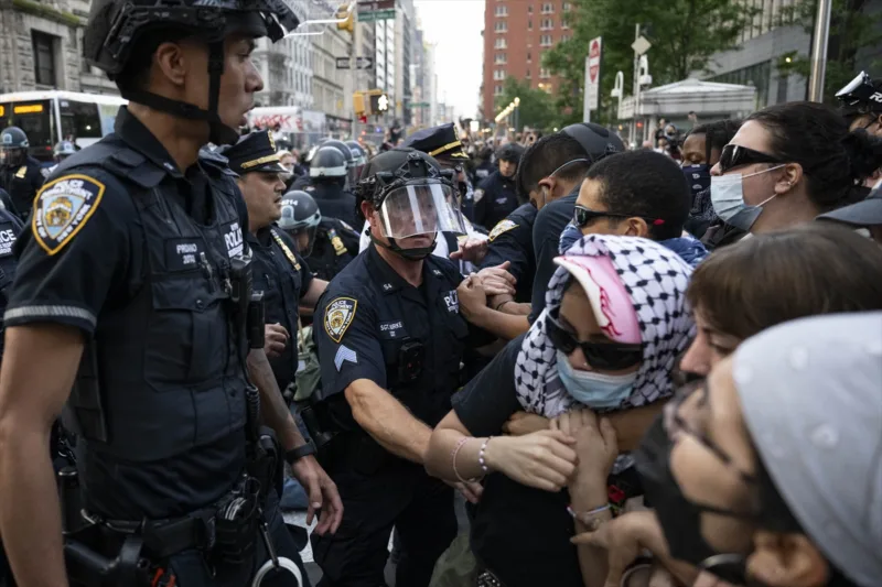 AA-20250611-38243614-38243601-U_LOS_ANGELESU_UVEDEN_POLICIJSKI_SAT_ZBOG_IMIGRACIJSKIH_PROTESTA
