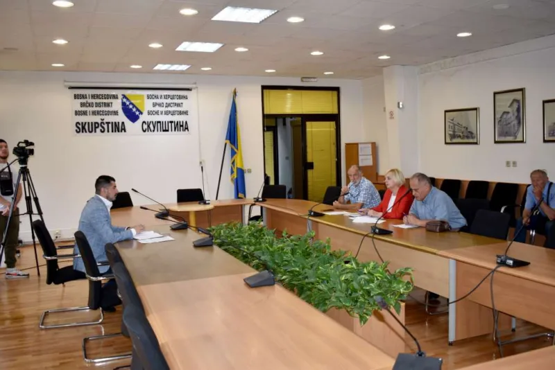 l_e85799c6ec98f15f5dbe2dbb993bd8fe
