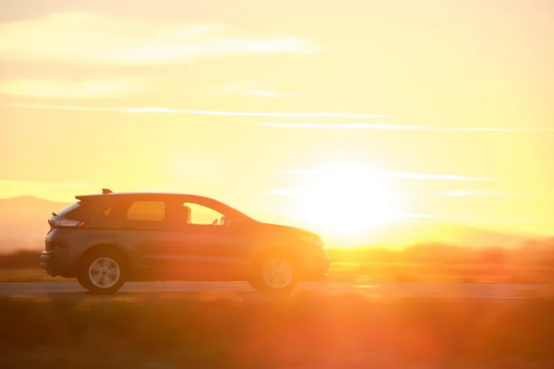 automobil vrucina sunce freepik