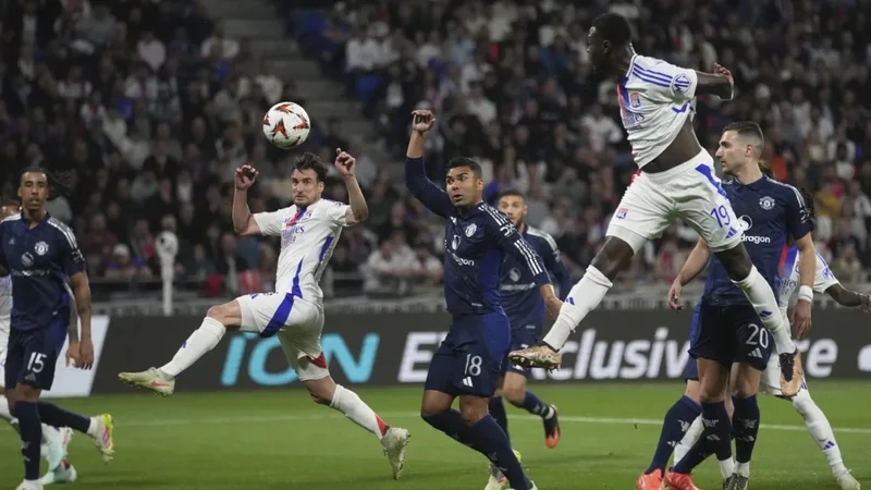 UEFA-Europa-league-Manchester-United-Vs-Lyon-2-2
