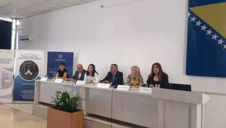 panel neum 1