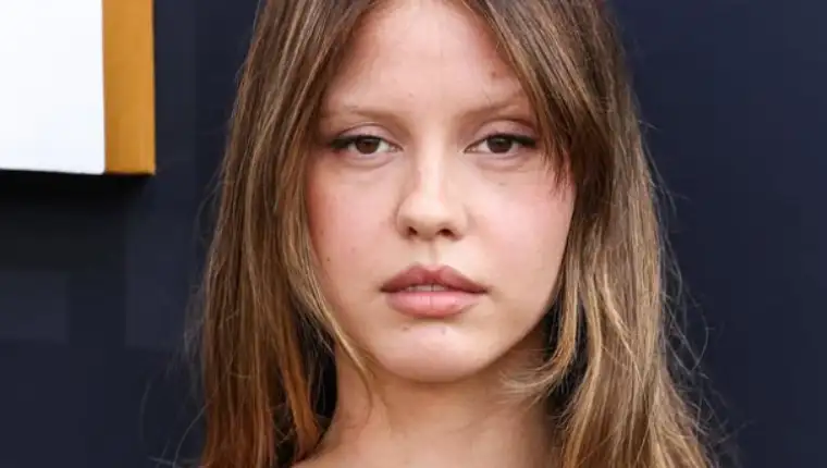 Mia Goth