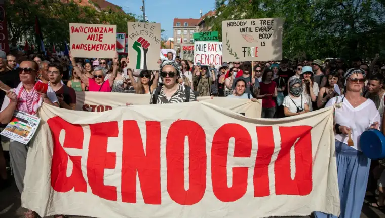 AA-20250615-38289424-38289417-TISINA_JE_SAUCESNISTVO_ZAGREPCANI_MARSIRALI_ZA_PALESTINU