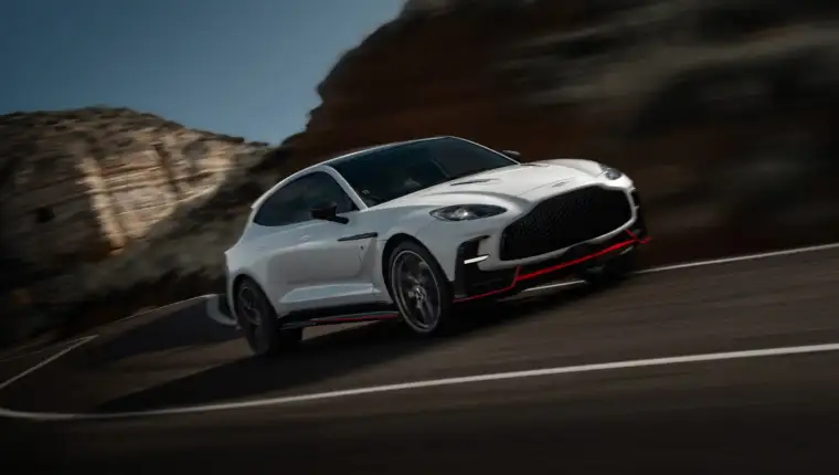 aston martin DBX S