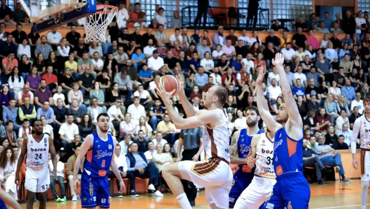 KOŠARKAŠKA UTAKMICA U SKENDERIJI BOSNA - IGOKEA