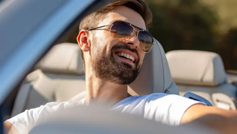 suncane naocale automobil freepik