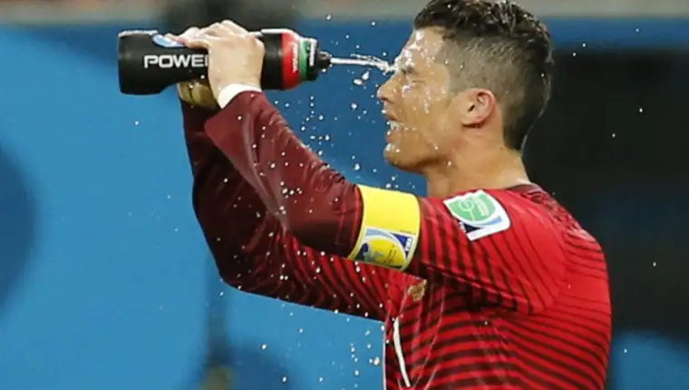 ronaldo-water-break