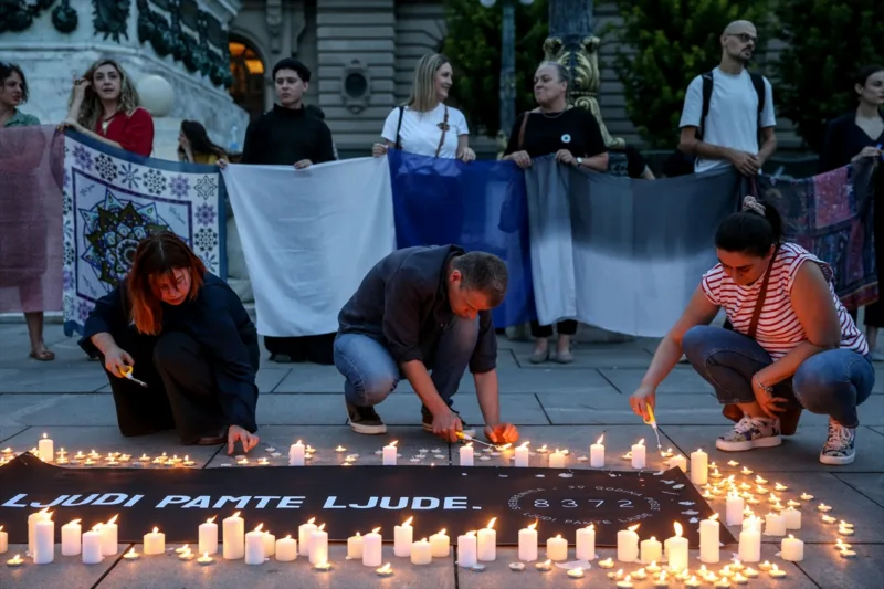 AA-20250711-38538204-38538195-BEOGRAD_PALJENJEM_SVIJECA_NEVLADINE_ORGANIZACIJE_OBILJEZILE_30_GODISNJICU_GENOCIDA_U_SREBRENICI