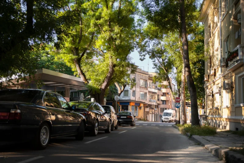 ulica parking freepik