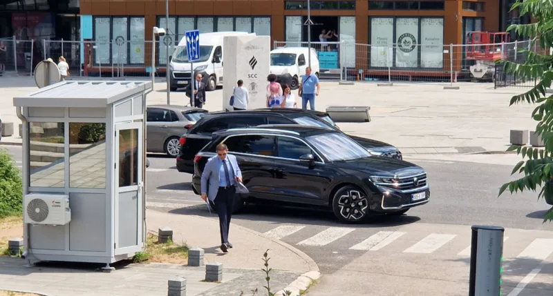 dzuvo automobil