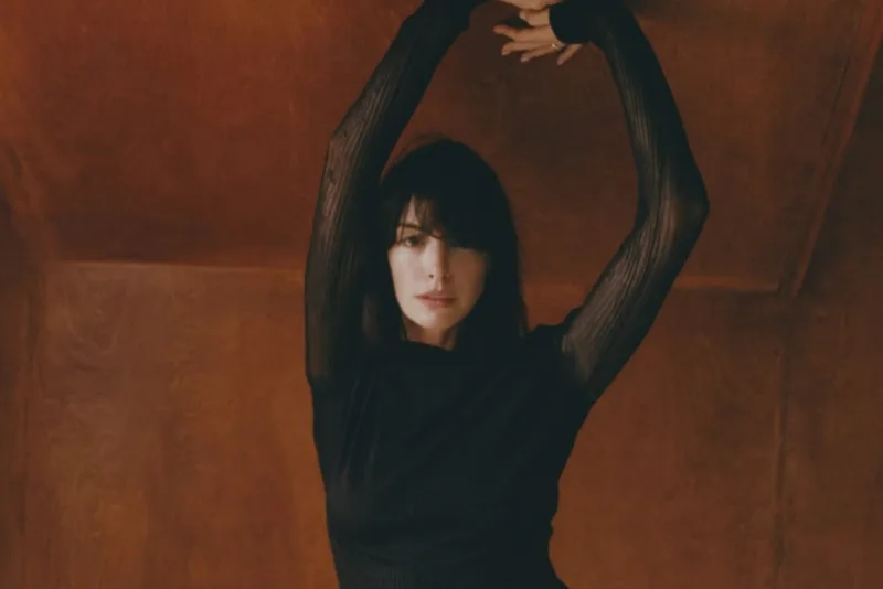 Anne Hathaway 6