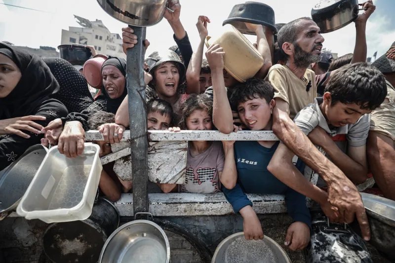 Podjela obroka Palestincima koji se bore s glađu u Gazi