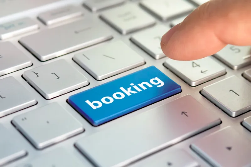 Booking.com freepik