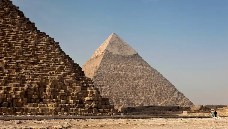 piramide freepik