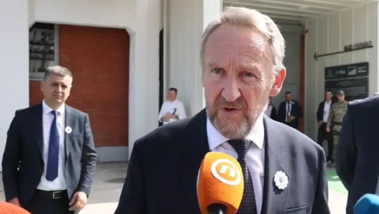 bakir izetbegovic srebrenica1