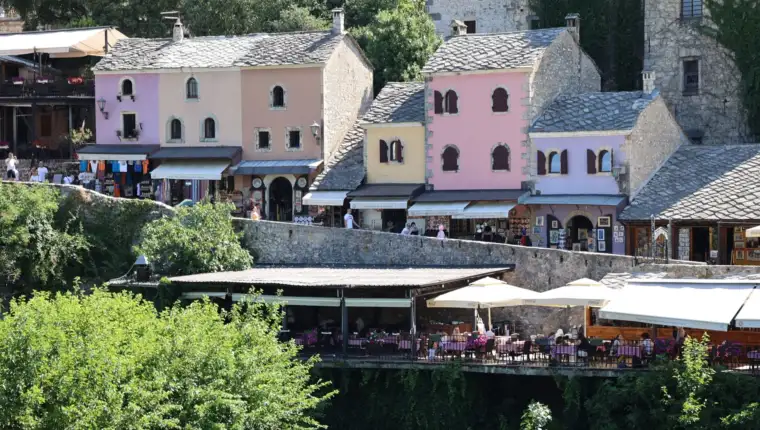 Vrućine ispraznile grad: Mostar u potrazi za osvježenjem