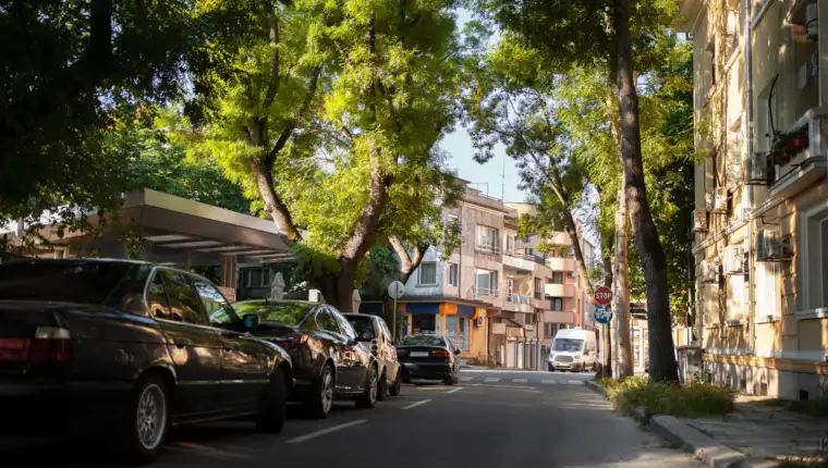 ulica parking freepik