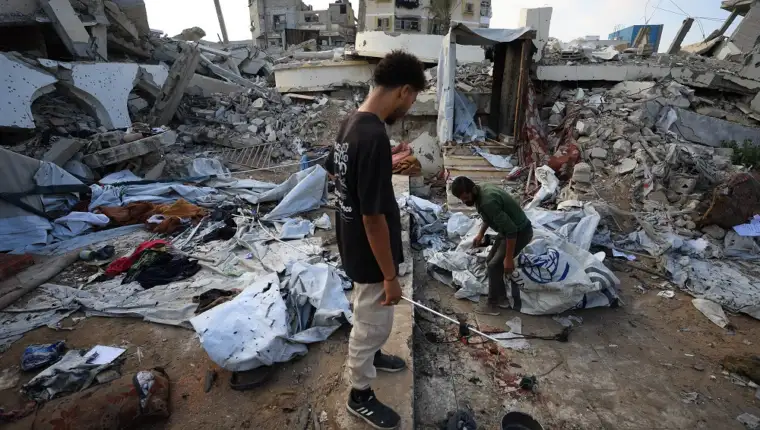 Najmanje petero Palestinaca ubijeno u novim izraelskim napadima na razorenu Gazu
