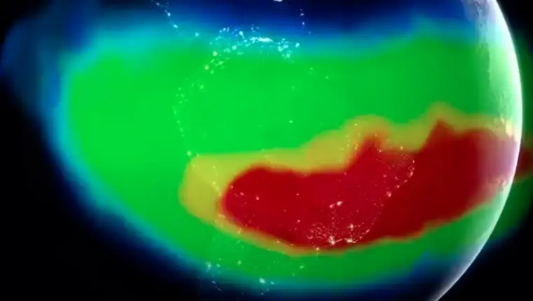 GiantColorfulAnomalyABoveEarth