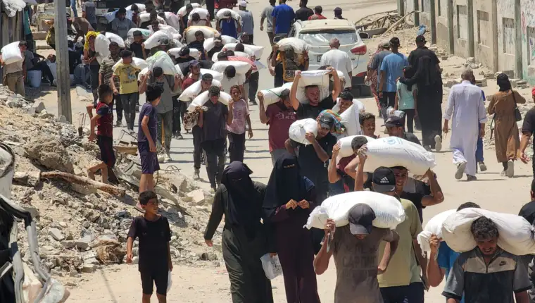 WFP distribuira pomoć u brašnu Palestincima koji se bore s glađu u Gazi
