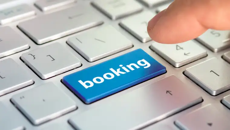 Booking.com freepik