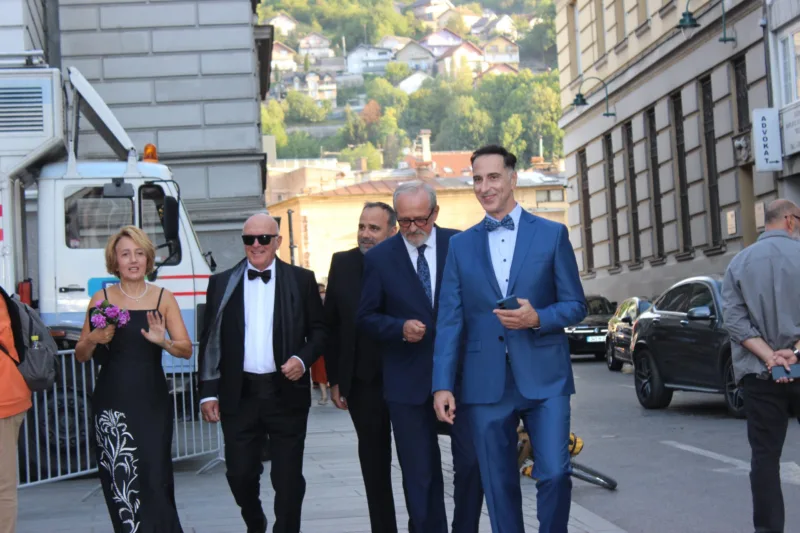 1000016009