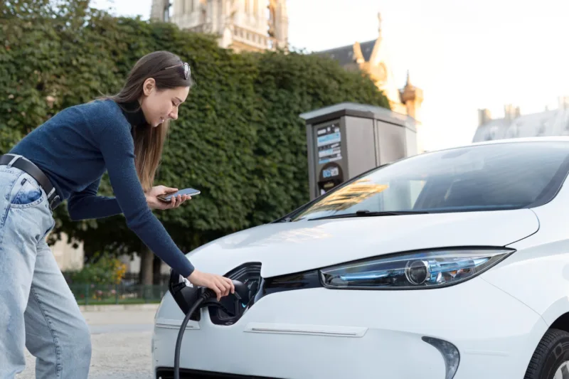 elekricni auto freepik