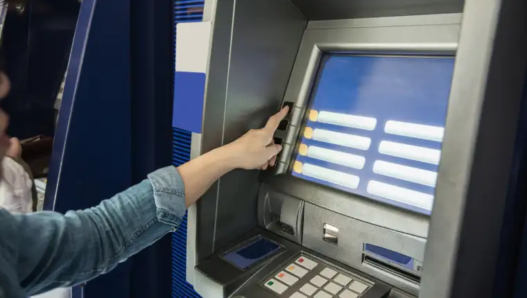 bankomat freepik